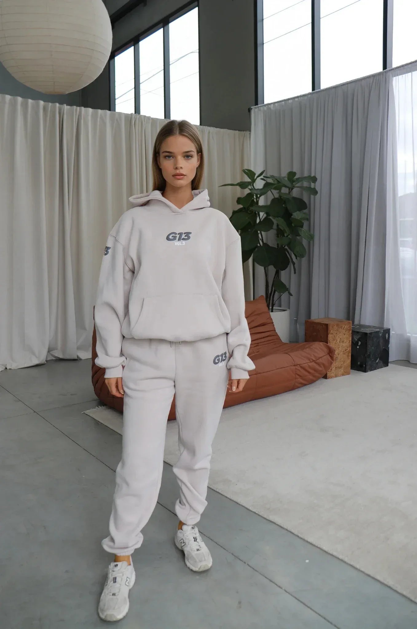 VOL.3 Unisex Sweatpants Beige - G13