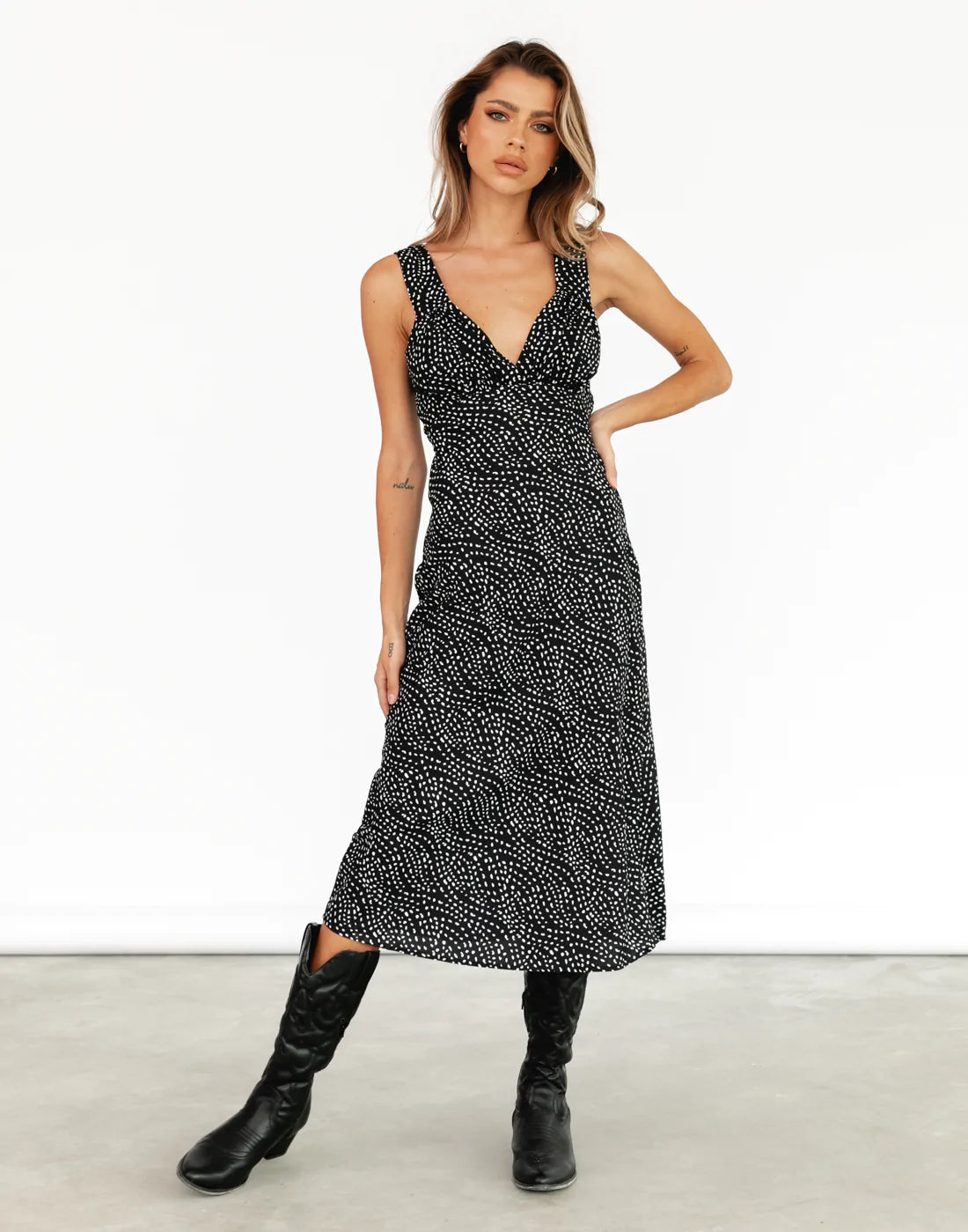 Tahlia Midi Dress- Black & White 5204 image 8