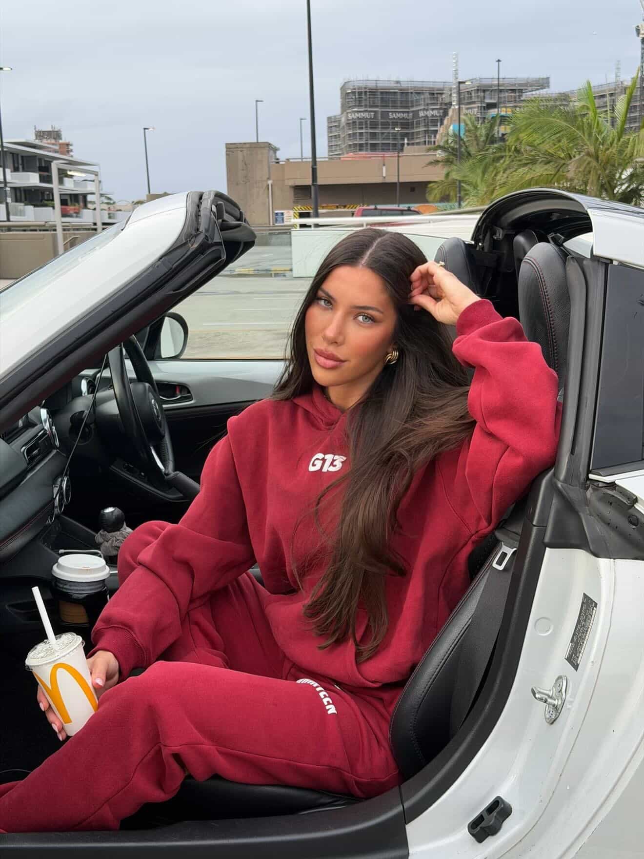 VOL.8 Unisex Sweatpants Red