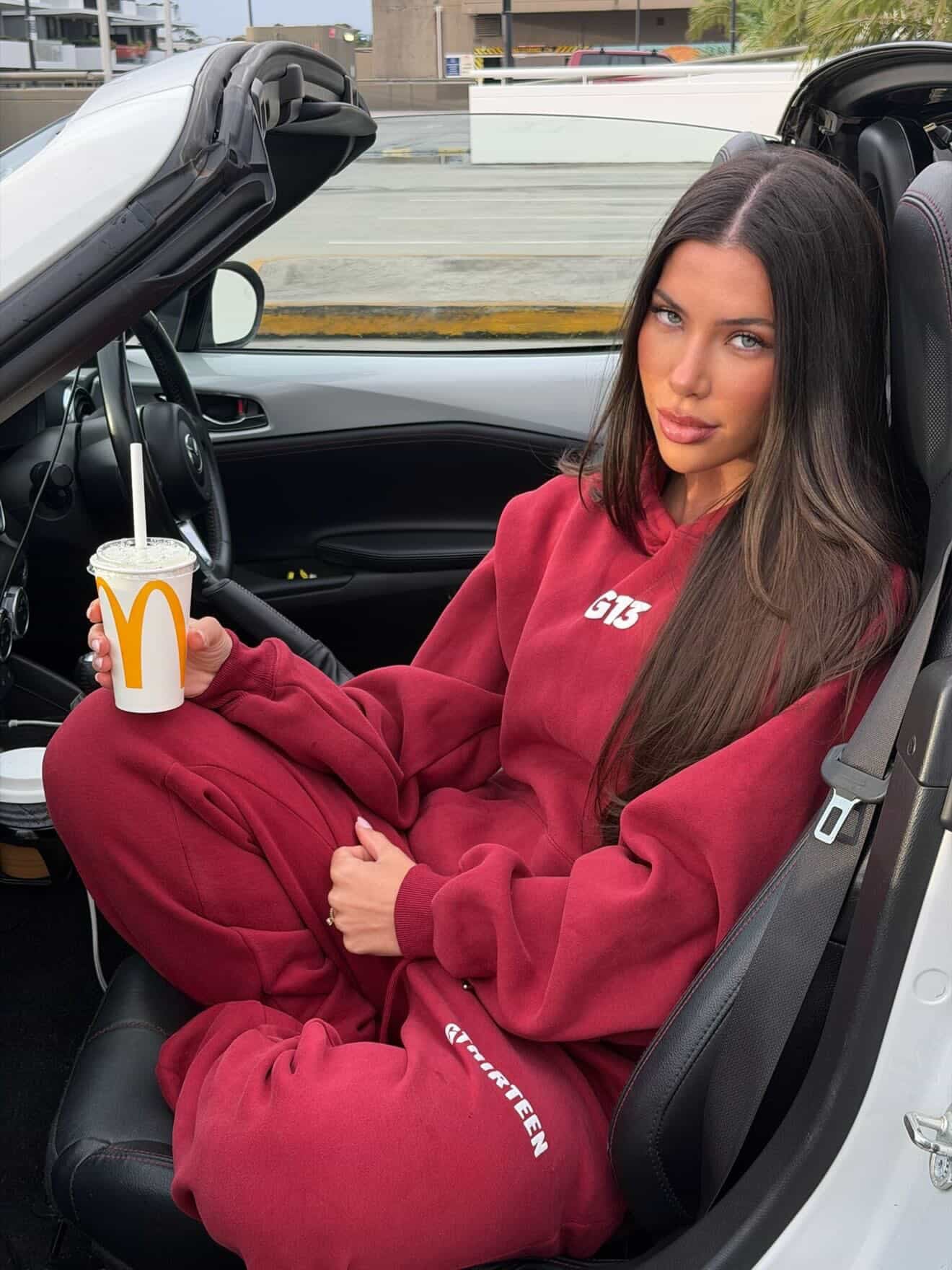 VOL.8 Unisex Hoodie Red