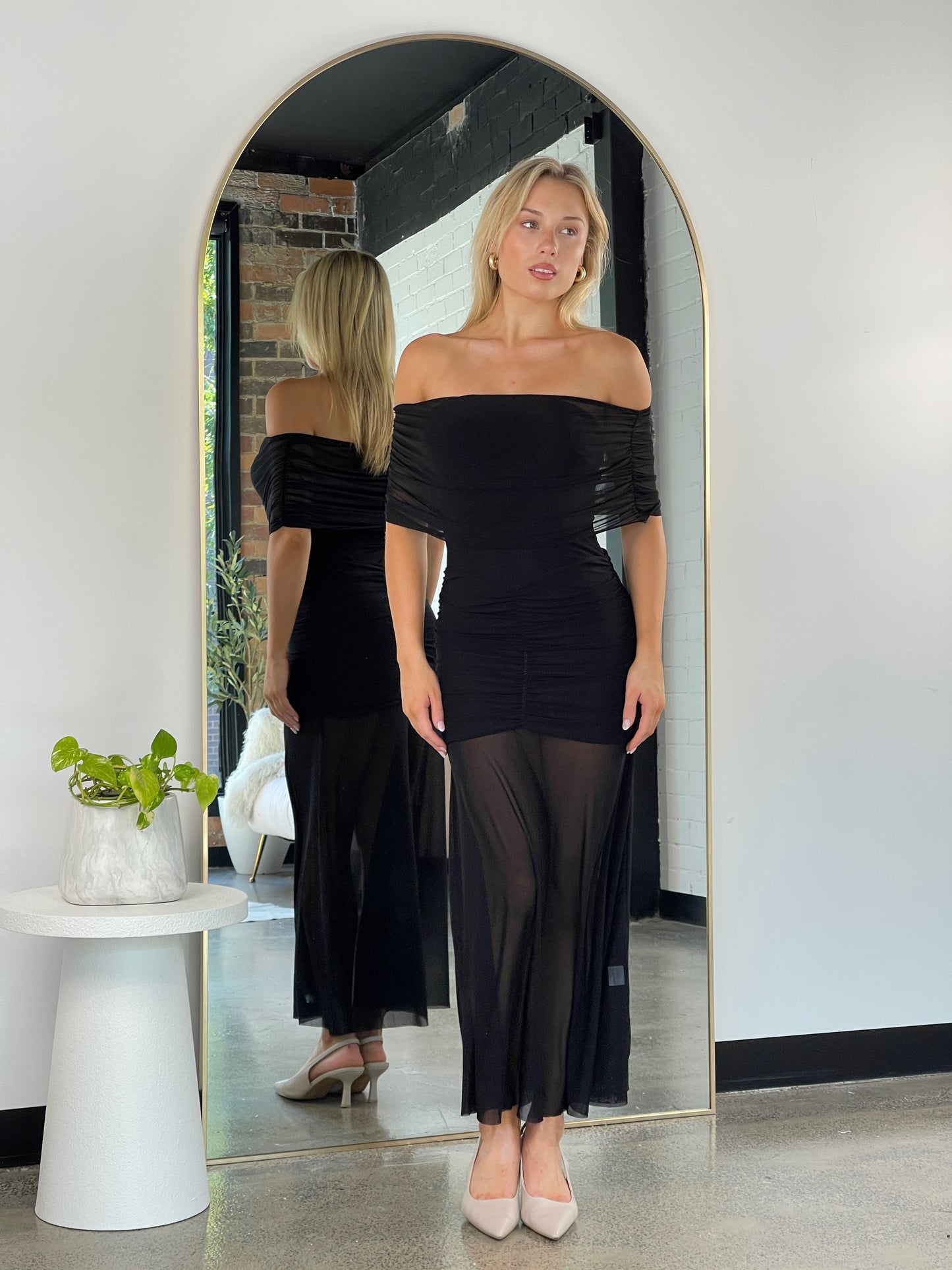 Layla Maxi Dress Black - 1285